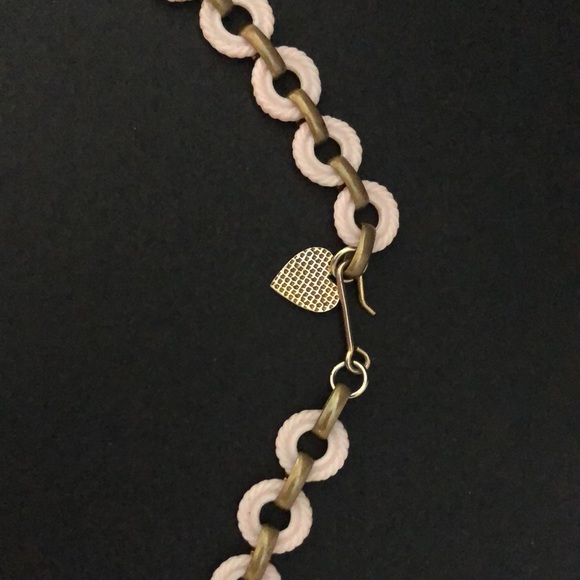 Vintage Pink Thermoset Necklace Clip Earrings Set Pretty in Pink 15” Silver Tone - Picture 5 of 10